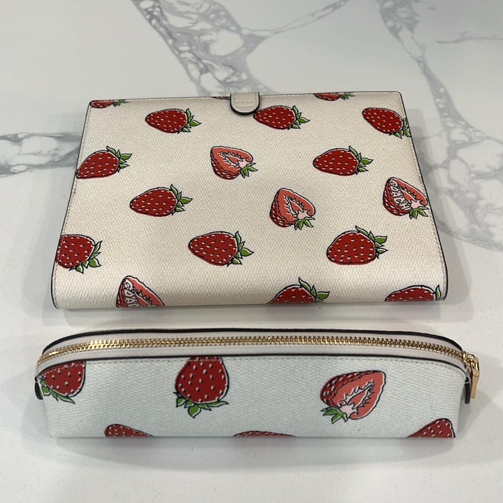 Cute.🍓Coach🍓Notebook &✏️✏️Case. - Picture 16 of 16